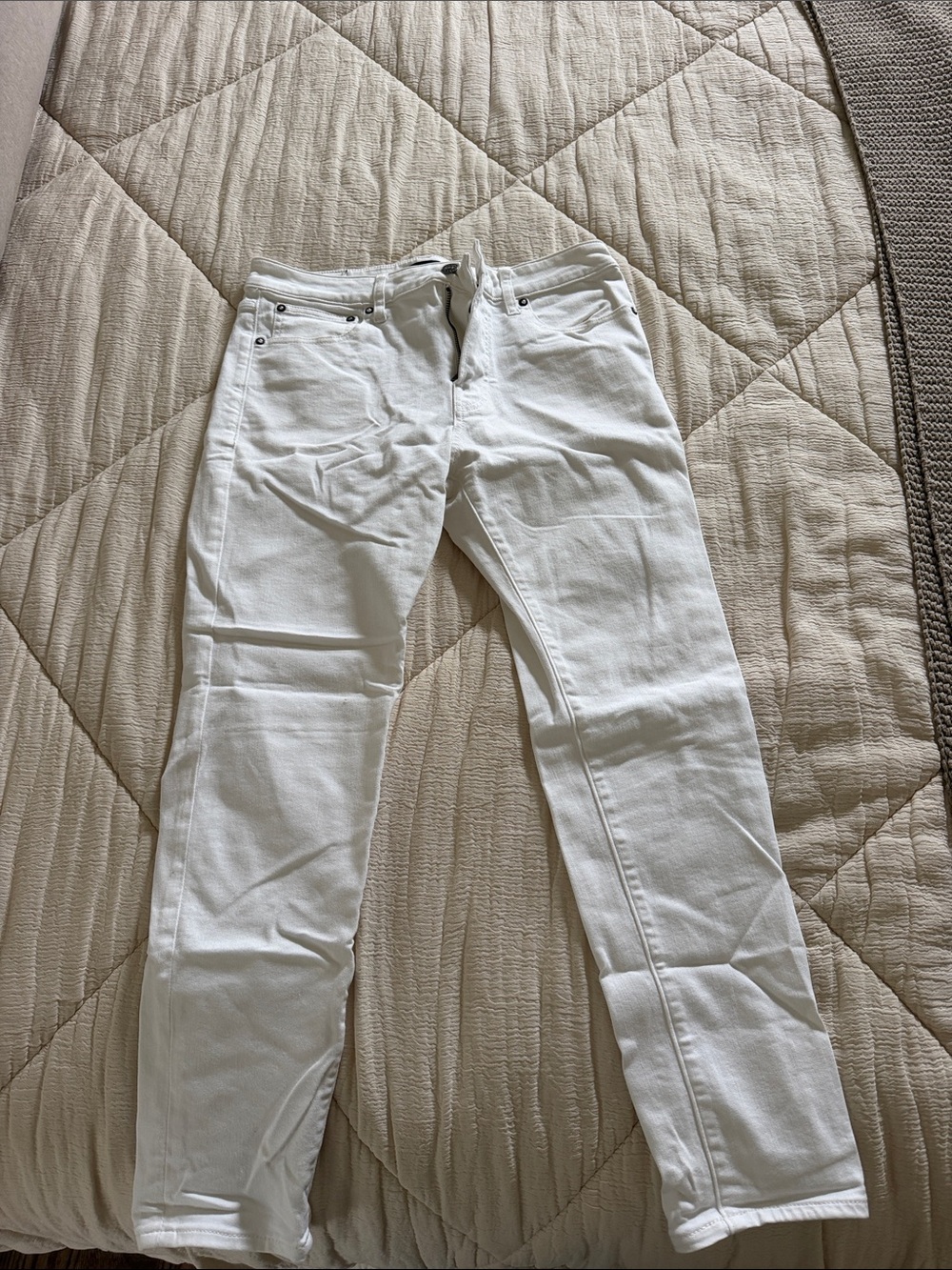 Men’s White Straight-Leg Jeans